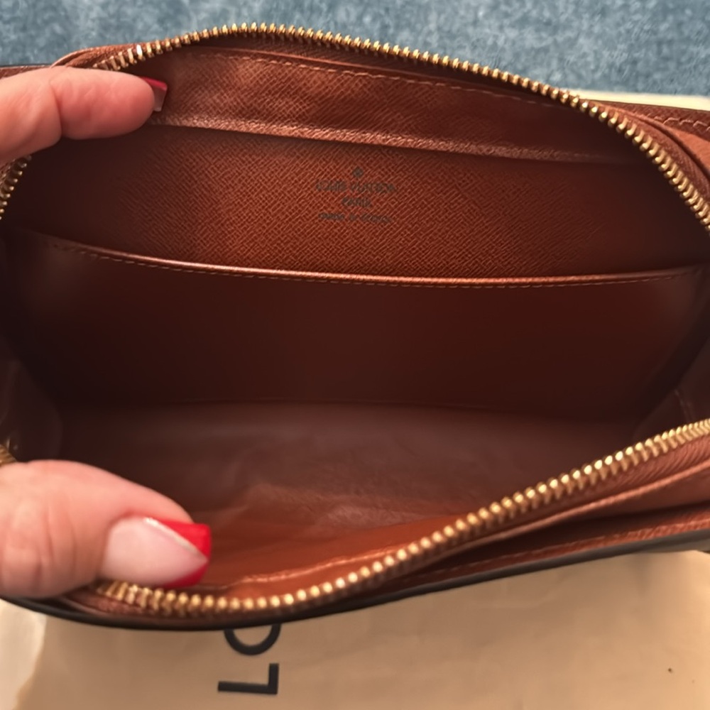 LV Wristlet Vintage EUC no rust no peeling! - Picture 6 of 8